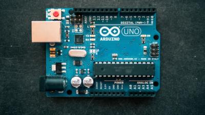 Flat photo of an Arduino uno